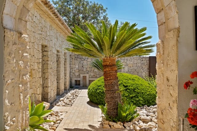 3 bedroom Finca/Country House for sale in Benissa with pool garage - € 1,299,500 (Ref: 9872844)