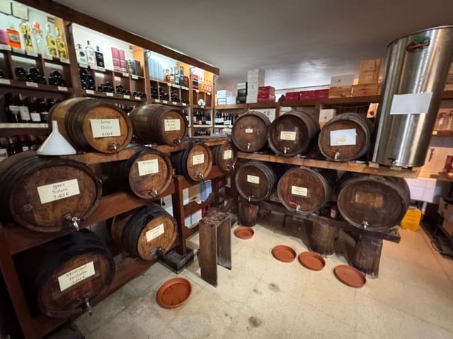 Comercial para venda em Casco Urbano, Teulada-Moraira - 220 000 € (Ref: 9891553)