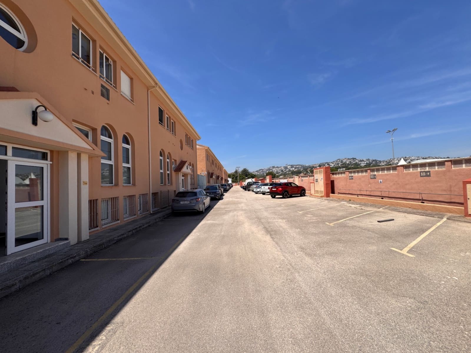 Comercial para venda em Moraira com garagem - 375 000 € (Ref: 9891554)