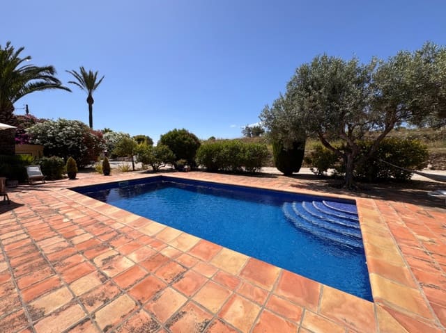 4 soverom Finca/Herregård til salgs i Teulada Pueblo, Teulada-Moraira med svømmebasseng garasje - € 775 000 (Ref: 9931131)