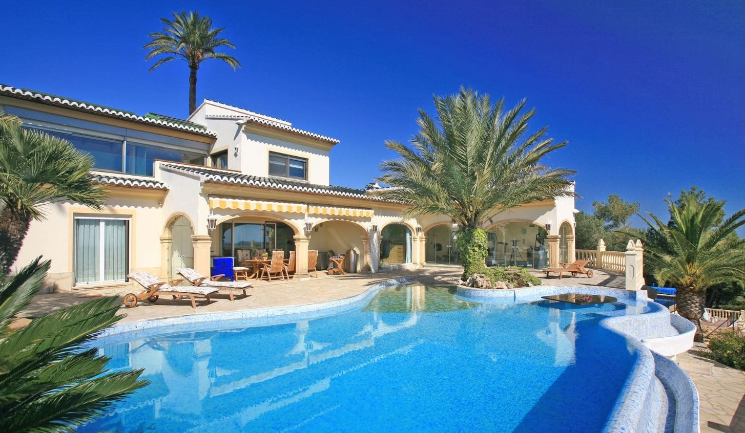 4 Zimmer Villa zu verkaufen in Moraira mit Pool Garage - 1.500.000 € (Ref: 9931132)