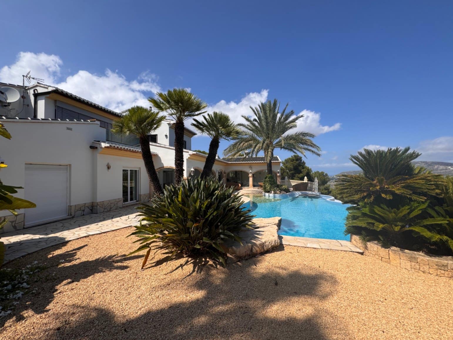 4 Zimmer Villa zu verkaufen in Moraira mit Pool Garage - 1.500.000 € (Ref: 9931132)