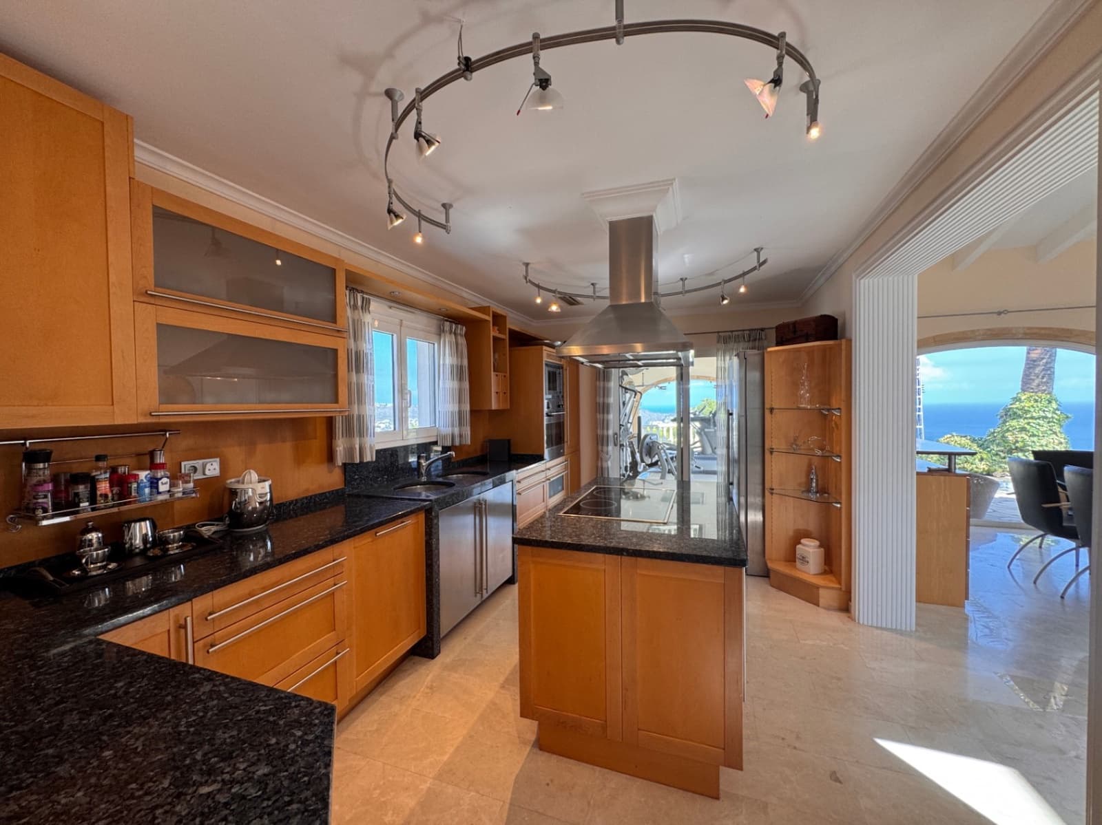 4 Zimmer Villa zu verkaufen in Moraira mit Pool Garage - 1.500.000 € (Ref: 9931132)