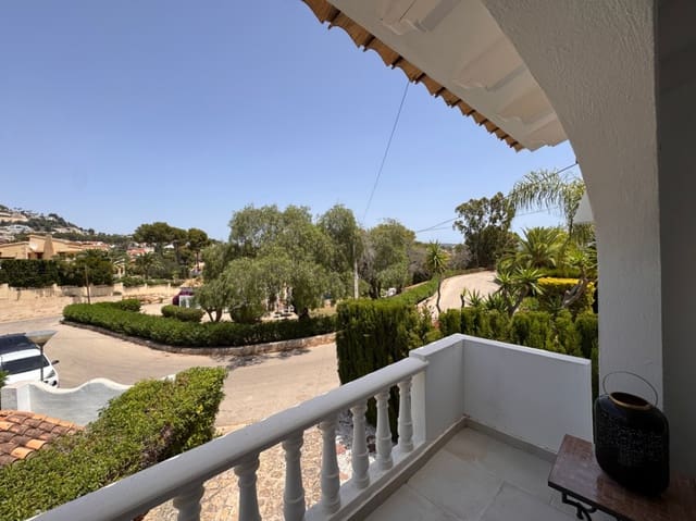4 makuuhuone Huvila myytävänä paikassa Moraira, Teulada-Moraira mukana uima-altaan 
autotalli - 510 000 € (Ref: 9931134)