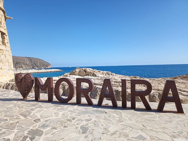 Kommersiell til salgs i Moraira, Teulada-Moraira - € 215 000 (Ref: 9961494)