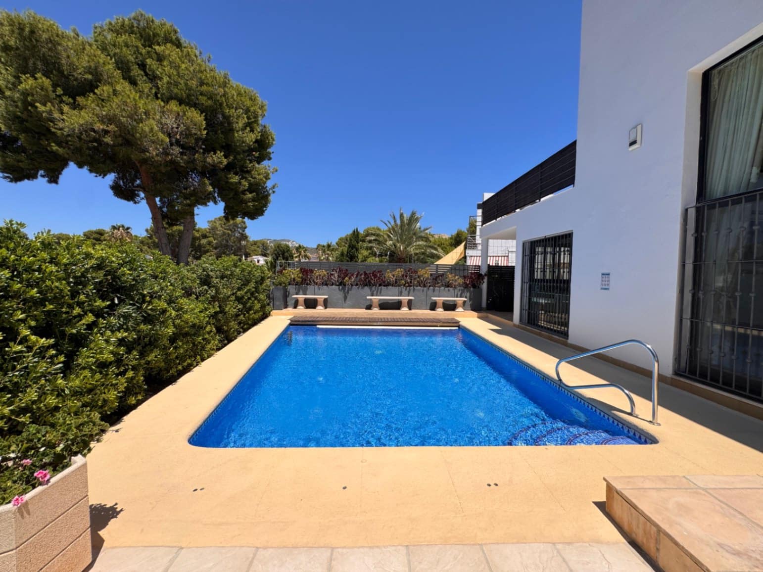 4 Zimmer Villa zu verkaufen in Moraira mit Pool Garage - 1.295.000 € (Ref: 9967077)