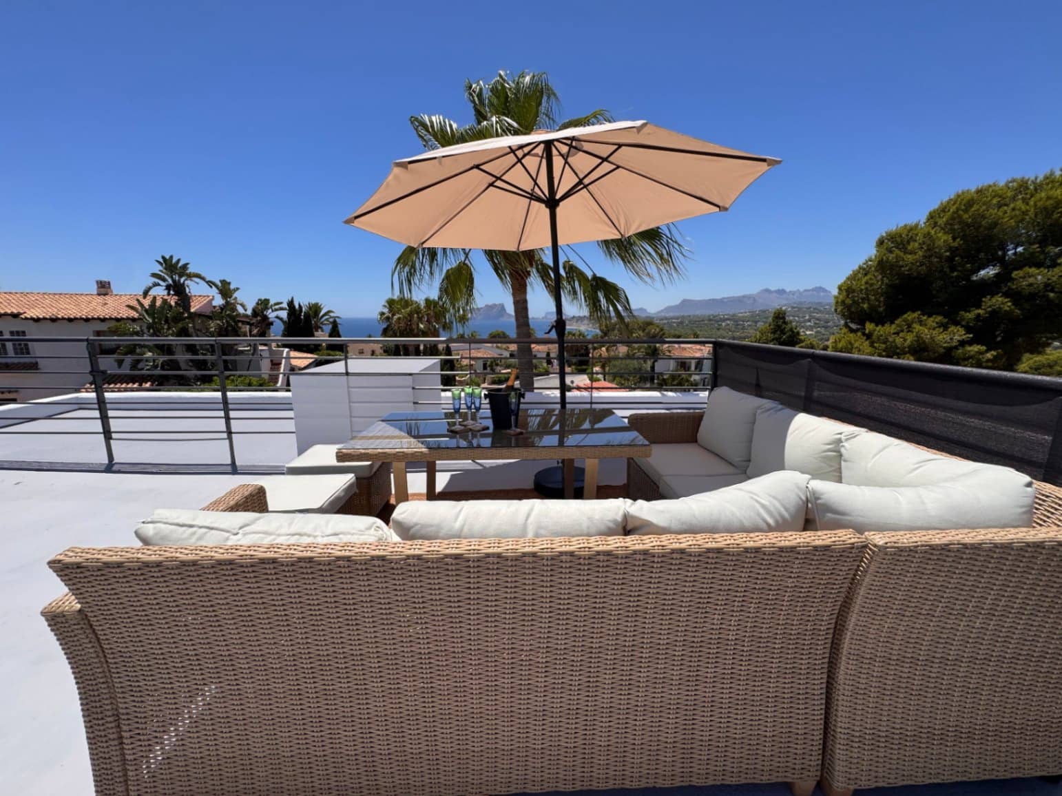 4 Zimmer Villa zu verkaufen in Moraira mit Pool Garage - 1.295.000 € (Ref: 9967077)