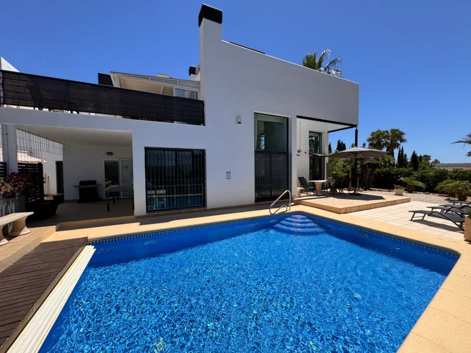 4 Zimmer Villa zu verkaufen in Moraira mit Pool Garage - 1.295.000 € (Ref: 9967077)