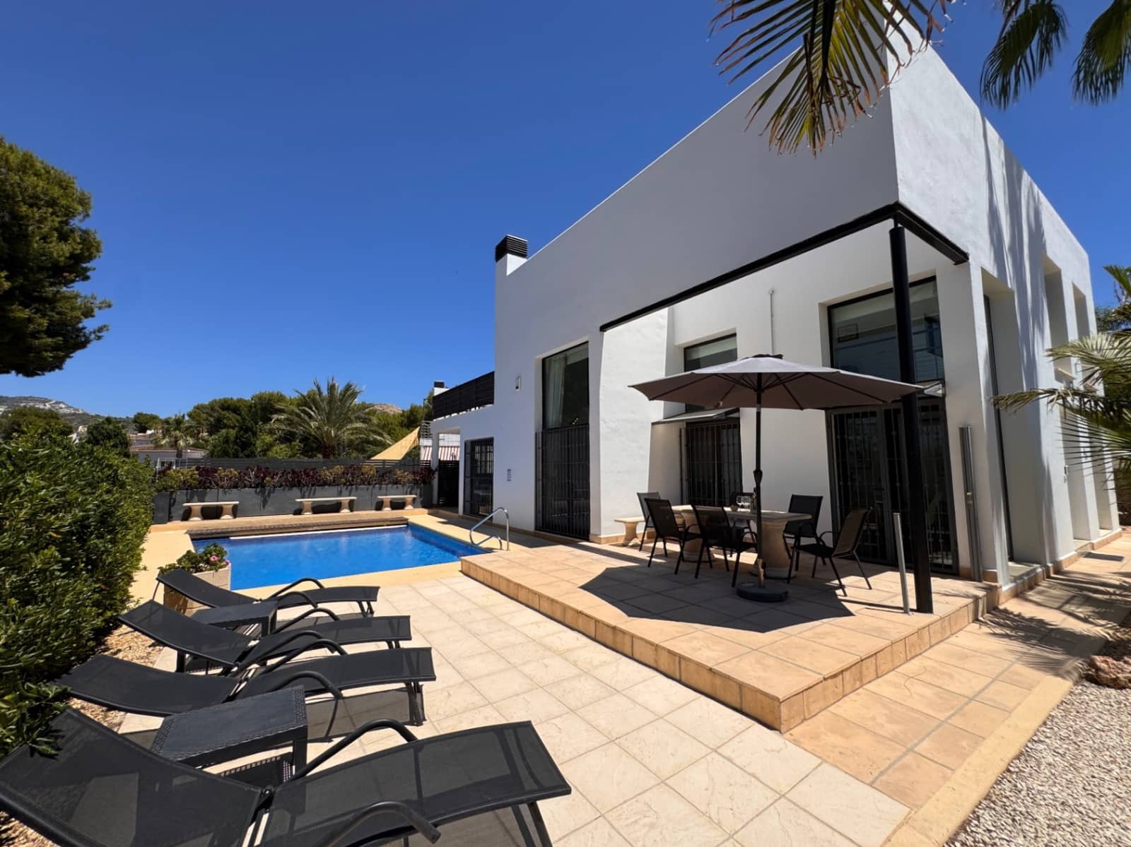 4 Zimmer Villa zu verkaufen in Moraira mit Pool Garage - 1.295.000 € (Ref: 9967077)