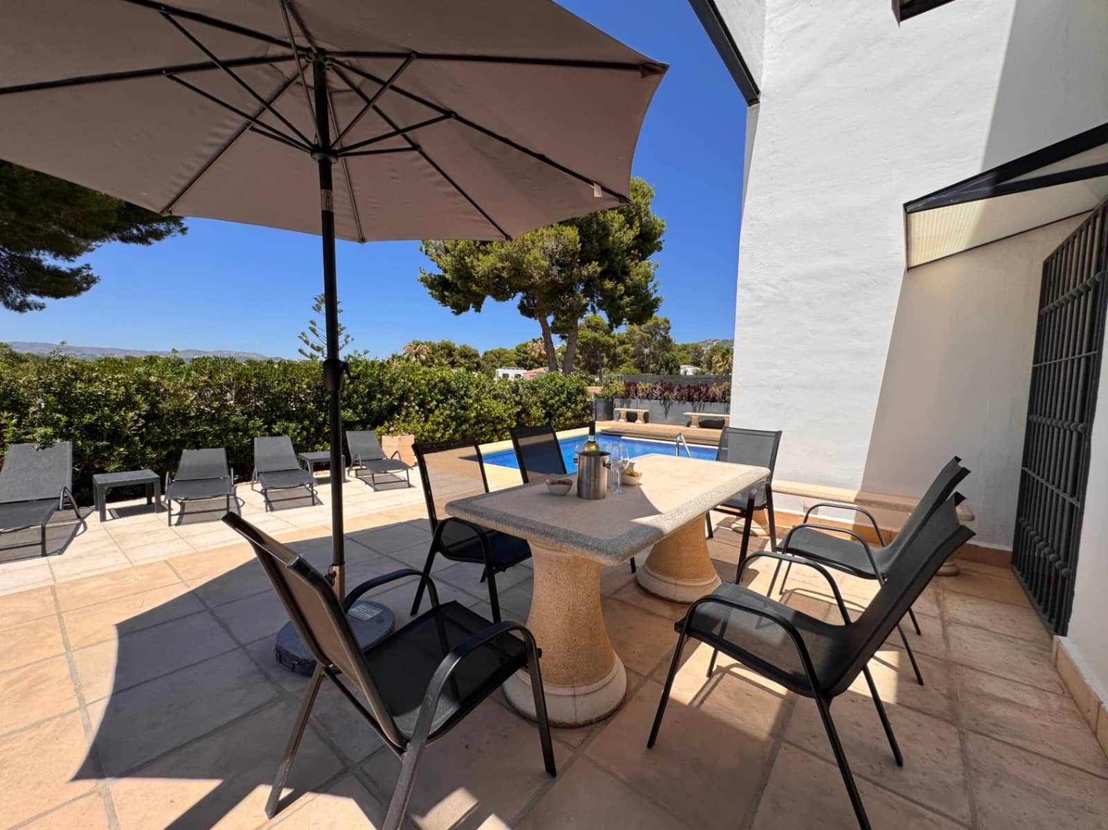4 Zimmer Villa zu verkaufen in Moraira mit Pool Garage - 1.295.000 € (Ref: 9967077)
