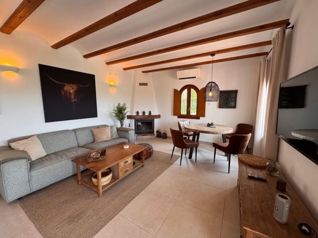 4 soveværelse Villa til salg i Moraira, Teulada-Moraira med swimmingpool garage - € 675.000 (Ref: 9968017)