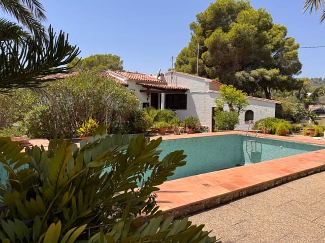 3 soveværelse Villa til salg i Benissa med swimmingpool garage - € 990.000 (Ref: 9996574)