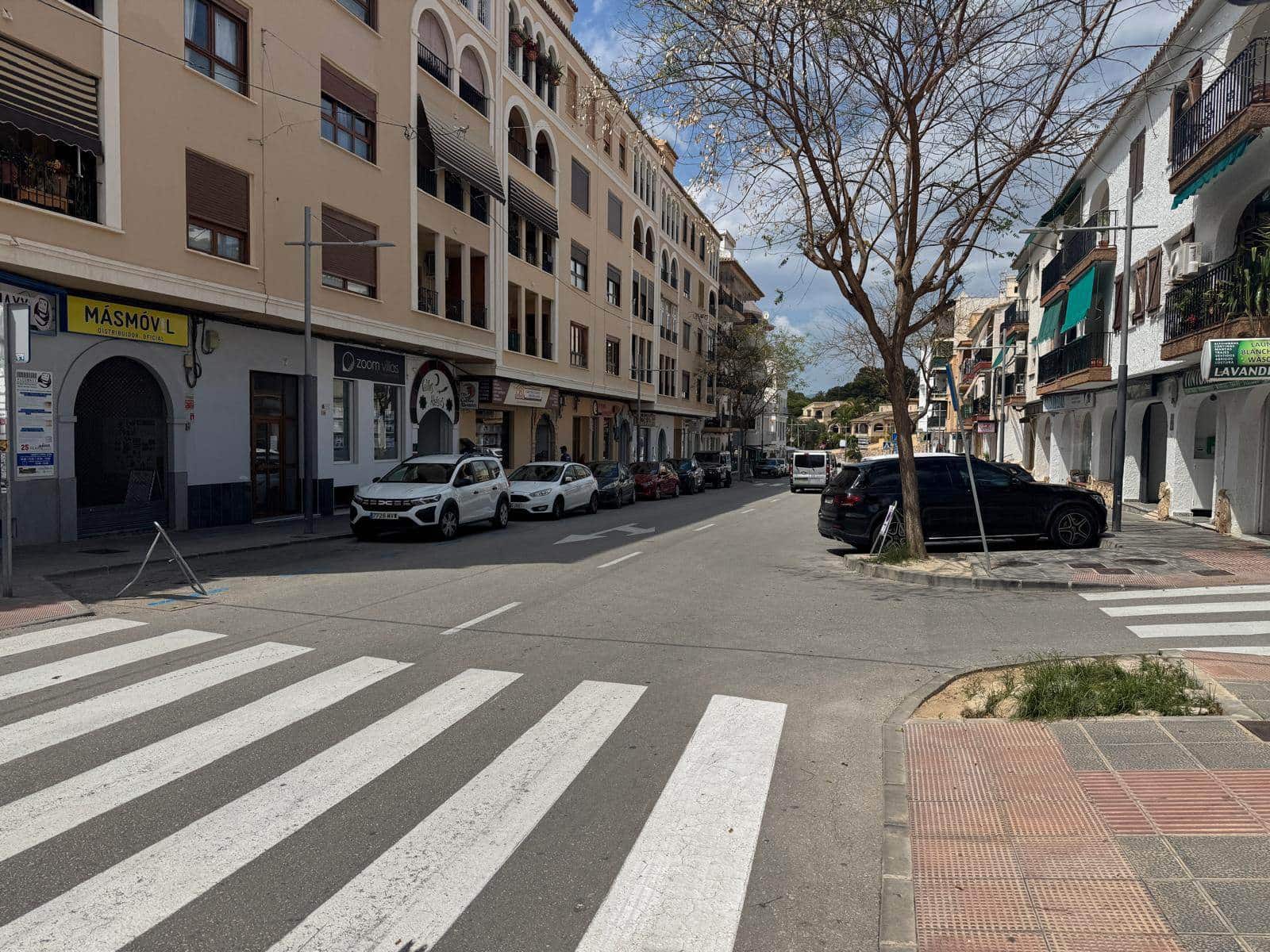 Comercial para venda em Moraira - 360 000 € (Ref: 9999137)