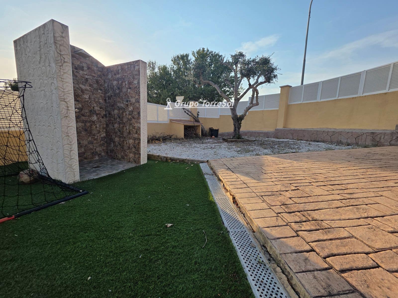3 Zimmer Villa zu verkaufen in La Pobla de Montornes mit Garage - 249.000 € (Ref: 10014961)