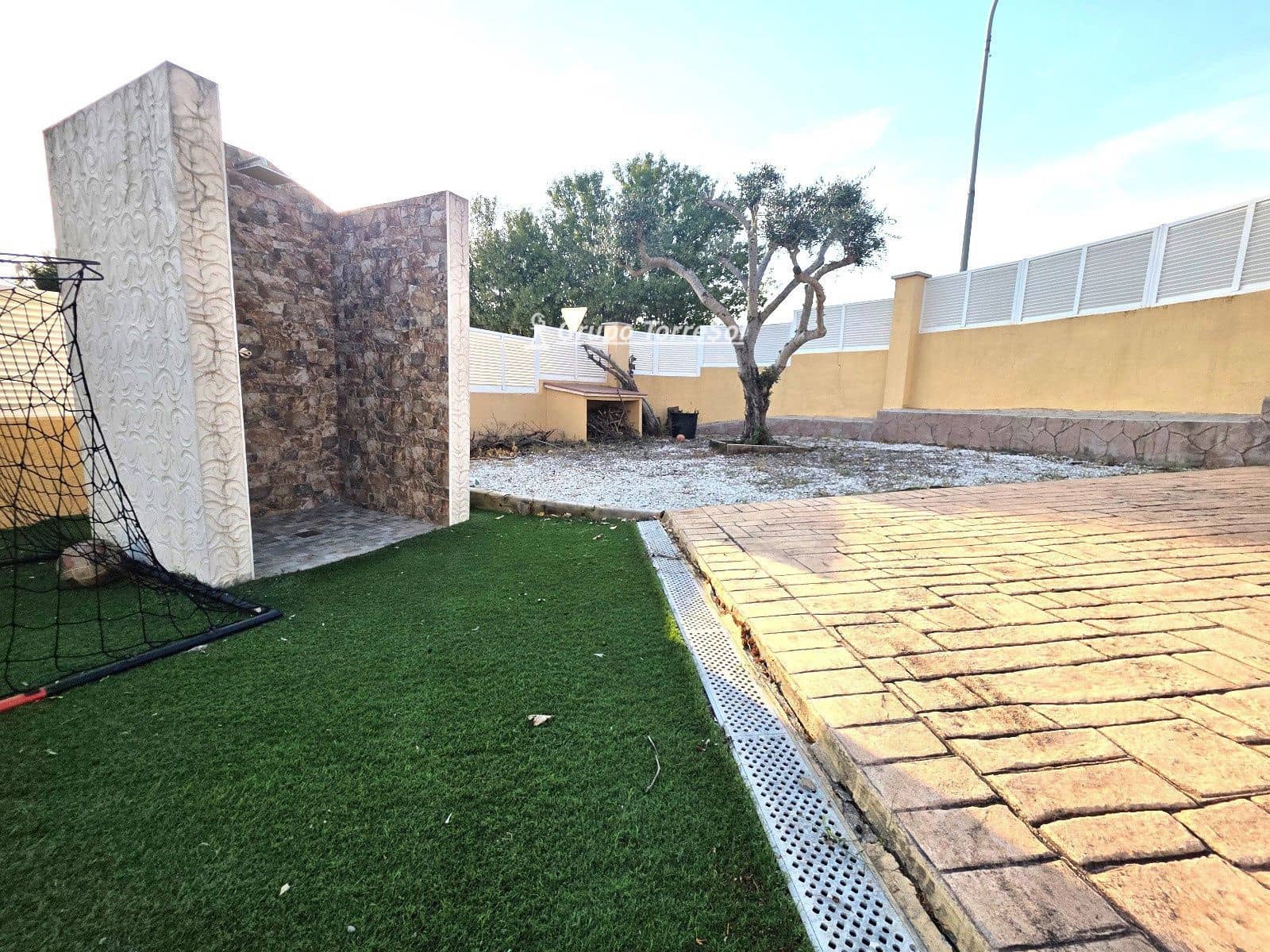 3 bedroom Villa for sale in La Pobla de Montornes with garage - € 249,000 (Ref: 10014961)