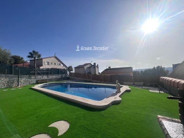 4 camera da letto Villa in vendita in El Vendrell con piscina garage - 395.200 € (Rif: 10021853)