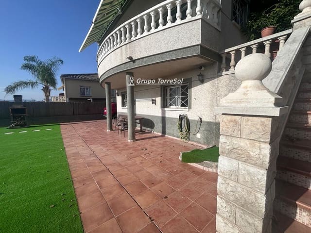 4 camera da letto Villa in vendita in El Vendrell con piscina garage - 395.200 € (Rif: 10021853)