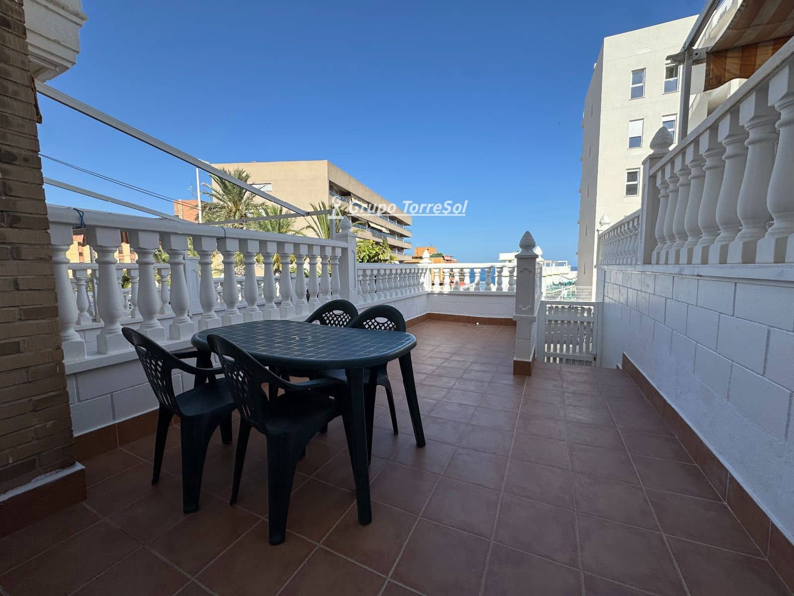 2 chambre Maison de Ville à vendre à Elche / Elx avec piscine garage - 346 000 € (Ref: 10021854)