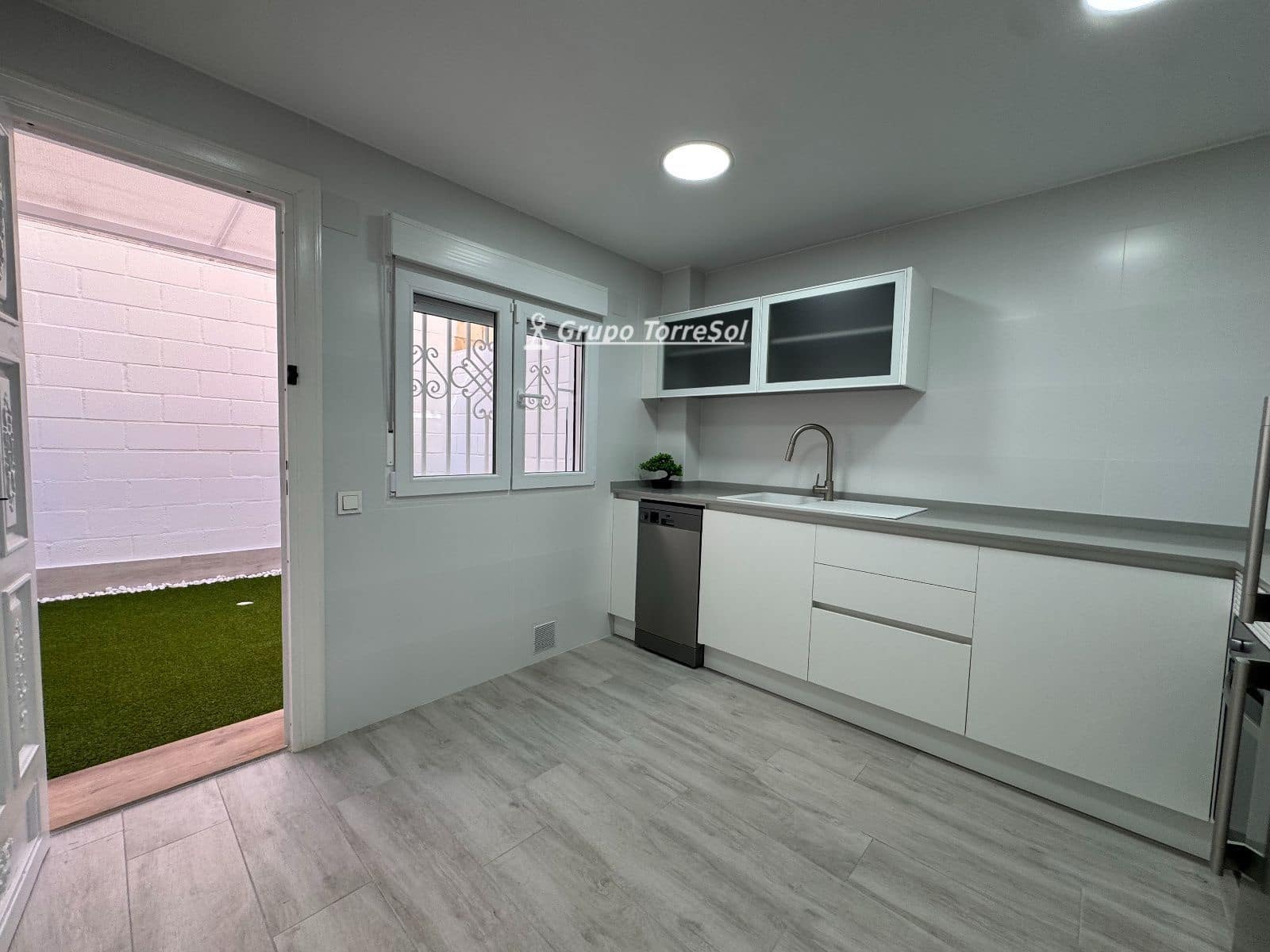 2 chambre Maison de Ville à vendre à Elche / Elx avec piscine garage - 346 000 € (Ref: 10021854)