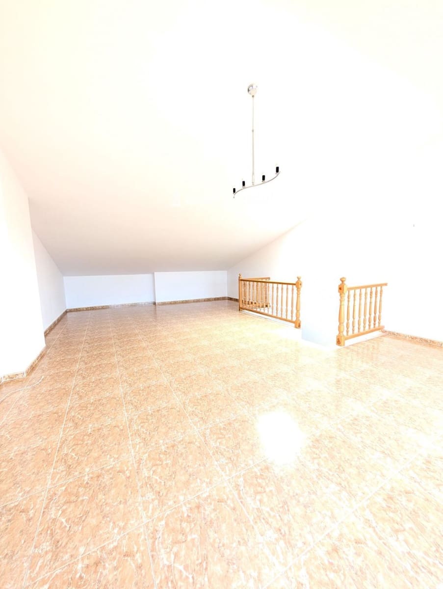 4 camera da letto Casa in vendita in El Vendrell con piscina garage - 399.000 € (Rif: 10025975)
