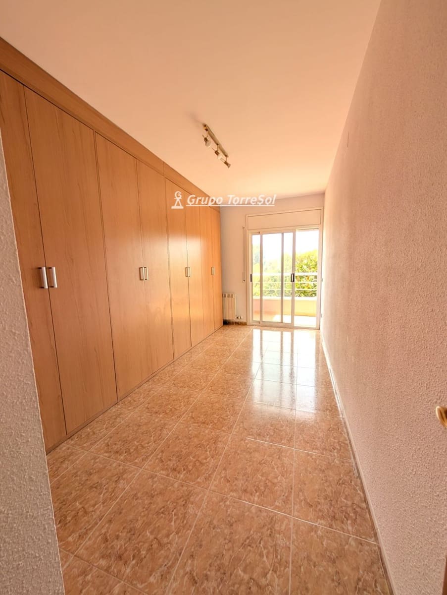 4 camera da letto Casa in vendita in El Vendrell con piscina garage - 399.000 € (Rif: 10025975)