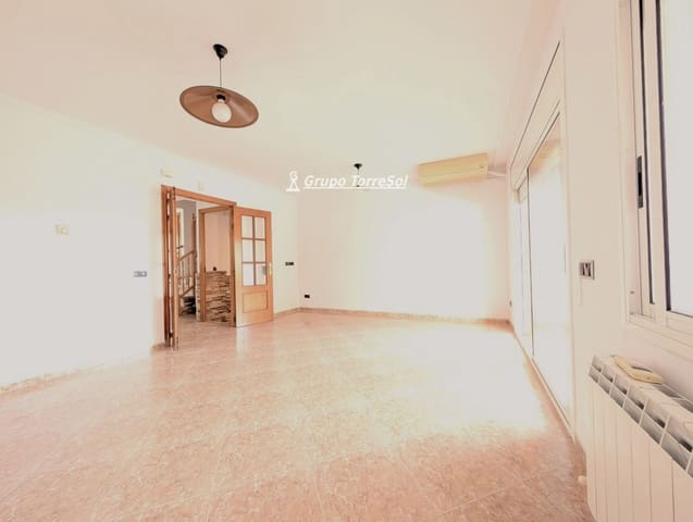 4 camera da letto Casa in vendita in El Vendrell con piscina garage - 399.000 € (Rif: 10025975)