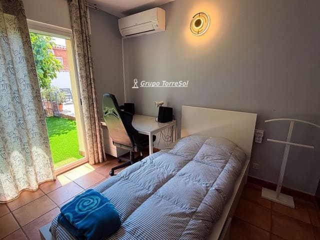 6 soverom Villa til salgs i Roda de Barà med svømmebasseng garasje - € 549 000 (Ref: 10027551)