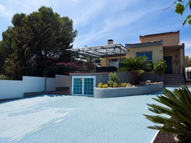 6 soverom Villa til salgs i Roda de Barà med svømmebasseng garasje - € 549 000 (Ref: 10027551)