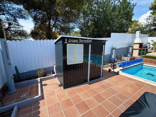 6 soverom Villa til salgs i Roda de Barà med svømmebasseng garasje - € 549 000 (Ref: 10027551)