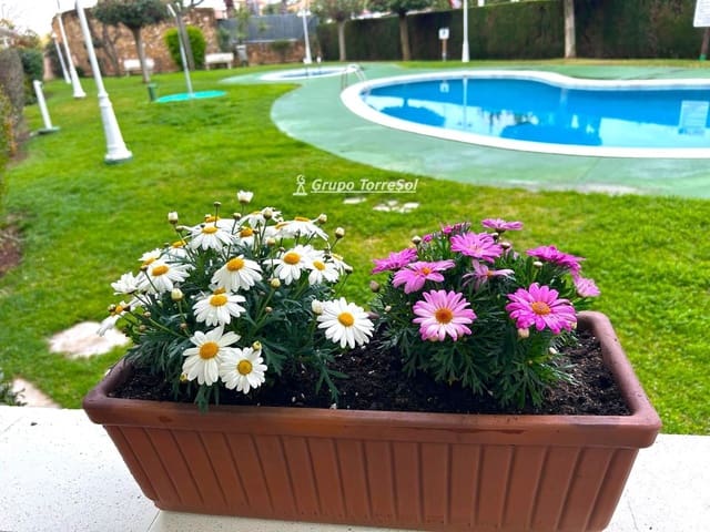 2 quarto Apartamento para venda em La Pobla de Montornès com piscina - 185 000 € (Ref: 10027667)