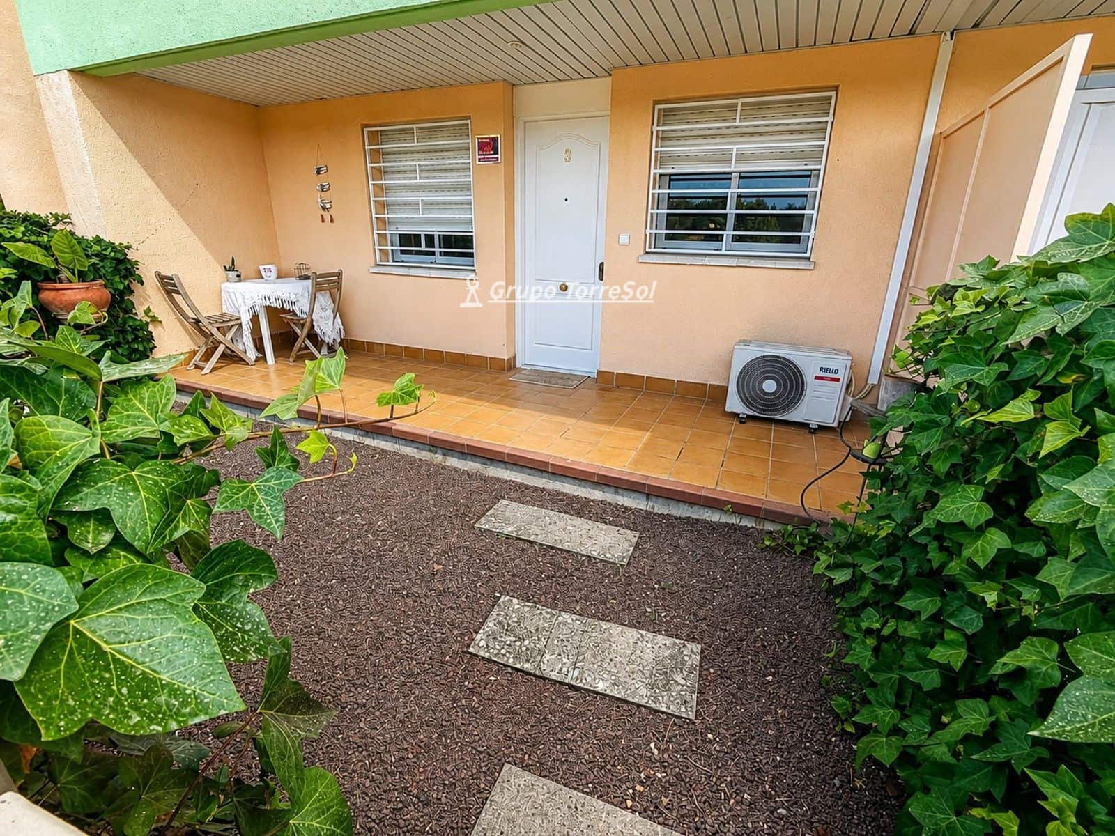 2 bedroom Flat for sale in La Pobla de Montornes with pool - € 185,000 (Ref: 10027667)