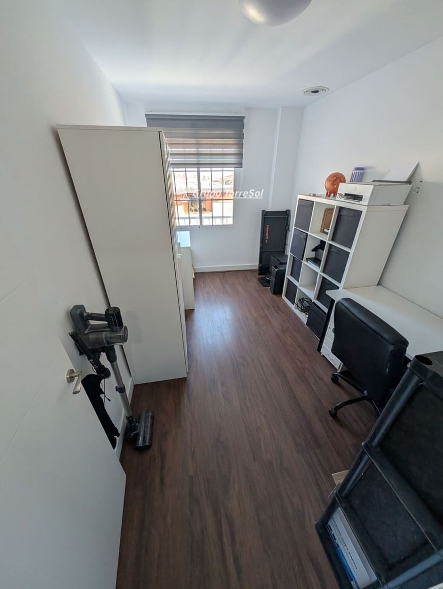 4 sovrum Lägenhet till salu i Elche / Elx med garage - 205 000 € (Ref: 10041447)