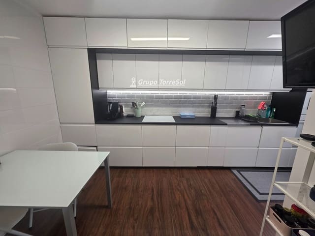 4 Zimmer Wohnung zu verkaufen in Elche / Elx mit Garage - 198.500 € (Ref: 10041447)