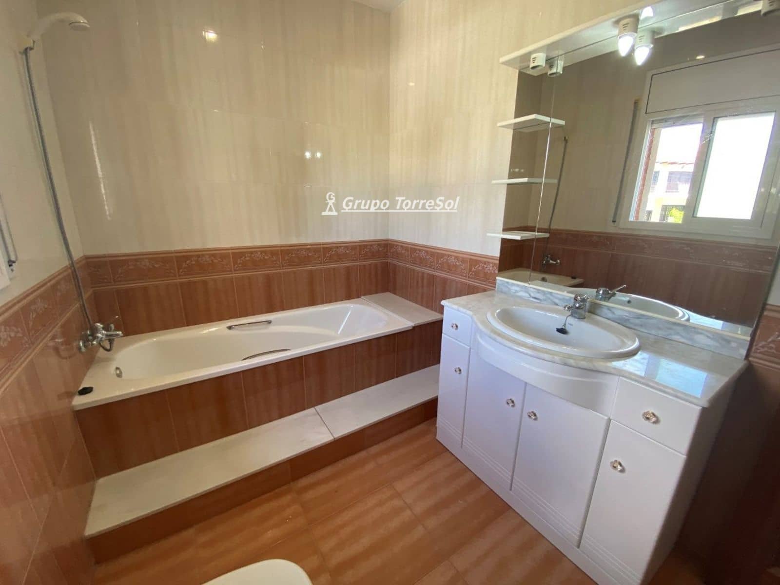 4 quarto Moradia para venda em Segur de Calafell com piscina garagem - 572 000 € (Ref: 10041836)