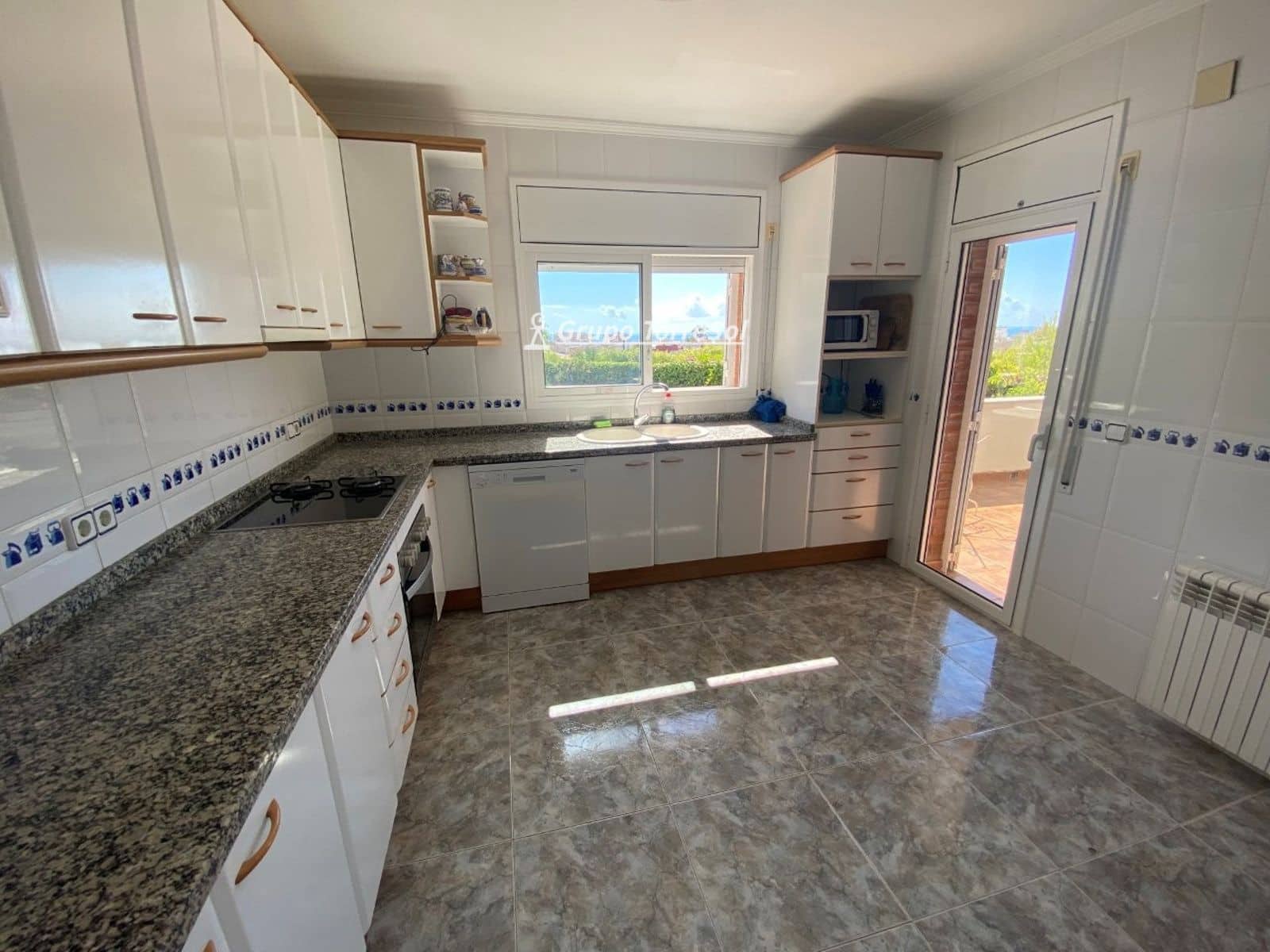 4 quarto Moradia para venda em Segur de Calafell com piscina garagem - 572 000 € (Ref: 10041836)