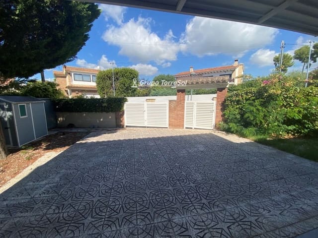 4 quarto Moradia para venda em Segur de Calafell, Calafell com piscina garagem - 572 000 € (Ref: 10041836)