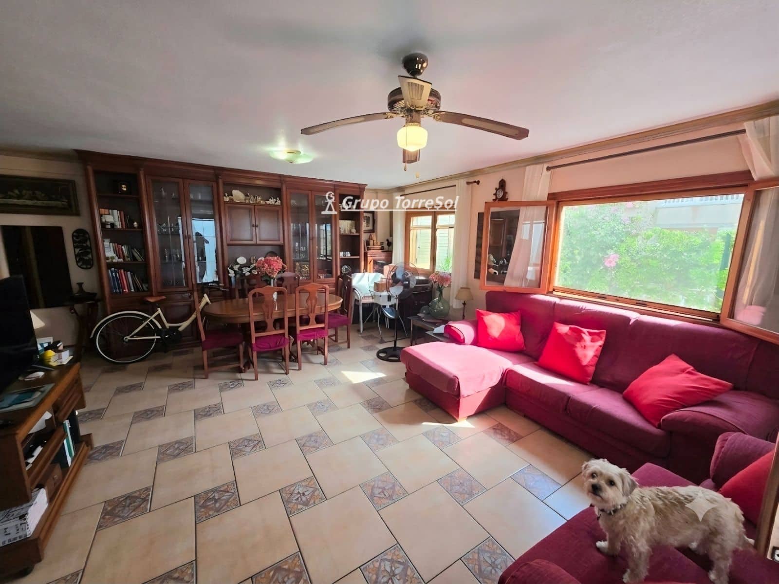 5 bedroom Villa for sale in Santa Pola with garage - € 499,900 (Ref: 10041839)
