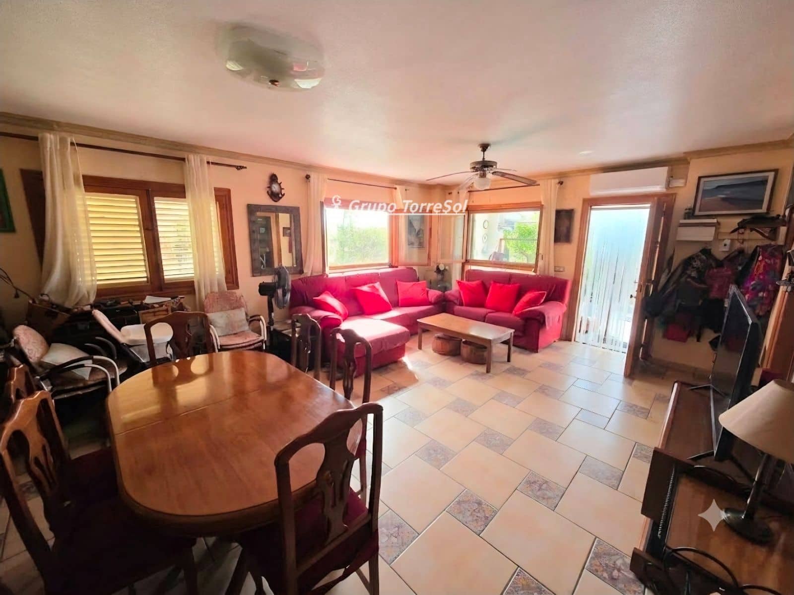 5 bedroom Villa for sale in Santa Pola with garage - € 499,900 (Ref: 10041839)