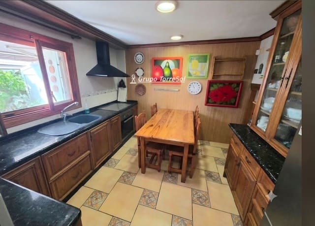 5 sovrum Villa till salu i Santa Pola med garage - 499 900 € (Ref: 10041839)