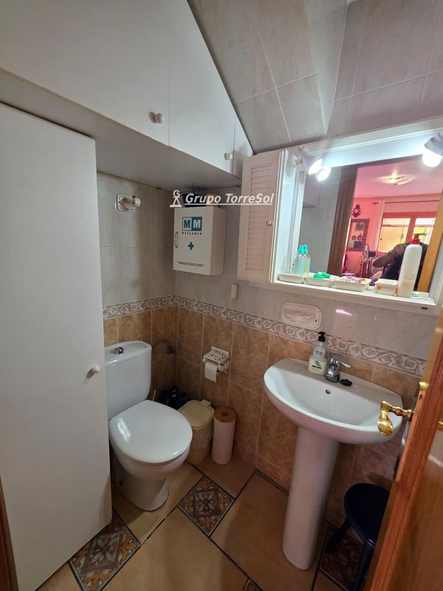 5 bedroom Villa for sale in Santa Pola with garage - € 499,900 (Ref: 10041839)