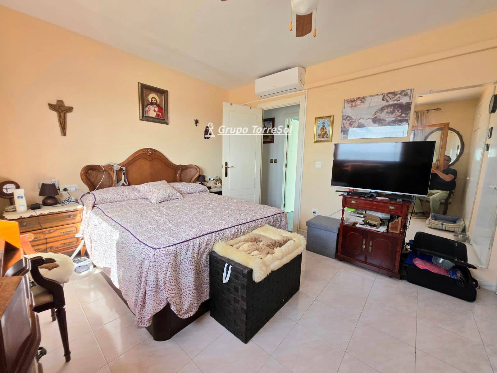 5 bedroom Villa for sale in Santa Pola with garage - € 499,900 (Ref: 10041839)