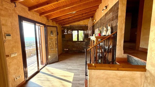 4 soverom Villa til salgs i Segur de Calafell, Calafell med svømmebasseng garasje - € 258 000 (Ref: 10051898)