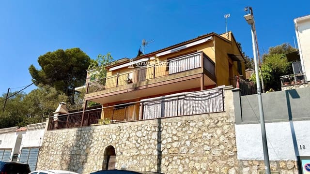 4 soverom Villa til salgs i Segur de Calafell, Calafell med svømmebasseng garasje - € 258 000 (Ref: 10051898)