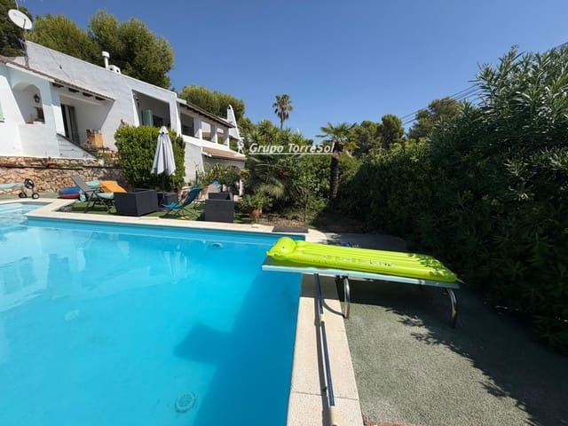 4 soverom Villa til salgs i El Vendrell med svømmebasseng garasje - € 359 000 (Ref: 10054430)