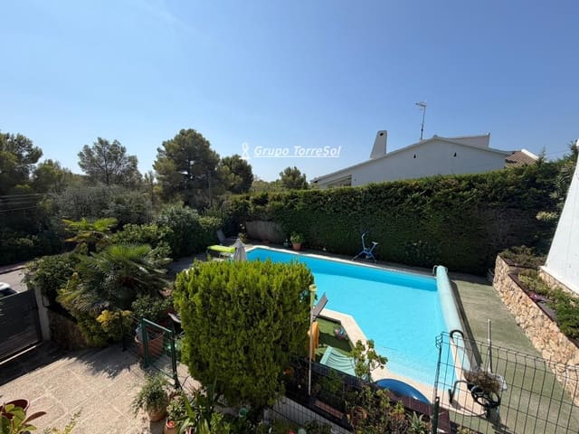 4 soverom Villa til salgs i El Vendrell med svømmebasseng garasje - € 359 000 (Ref: 10054430)