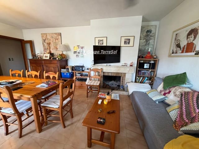 4 soverom Villa til salgs i El Vendrell med svømmebasseng garasje - € 359 000 (Ref: 10054430)