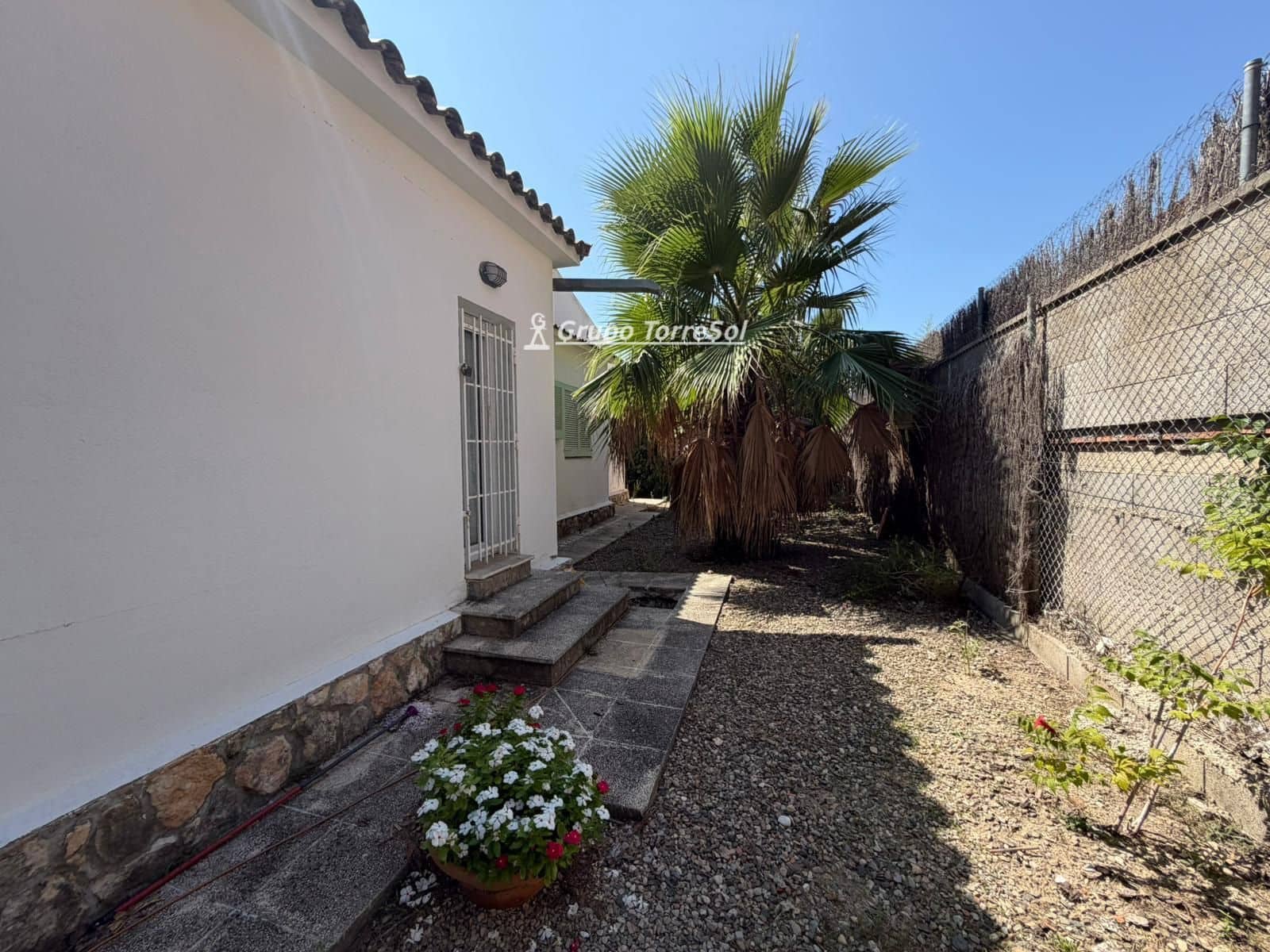 4 soverom Villa til salgs i El Vendrell med svømmebasseng garasje - € 359 000 (Ref: 10054430)