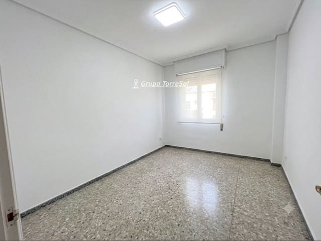 Ático de 5 habitaciones en Elche / Elx en venta - 229.000 € (Ref: 10057352)