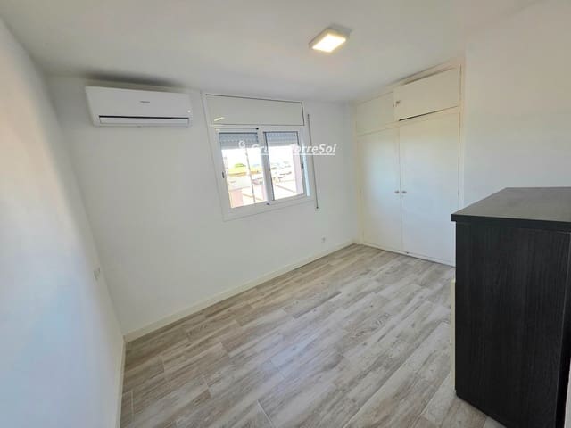 2 soverom Penthouse til salgs i Torredembarra - € 199 000 (Ref: 10060999)