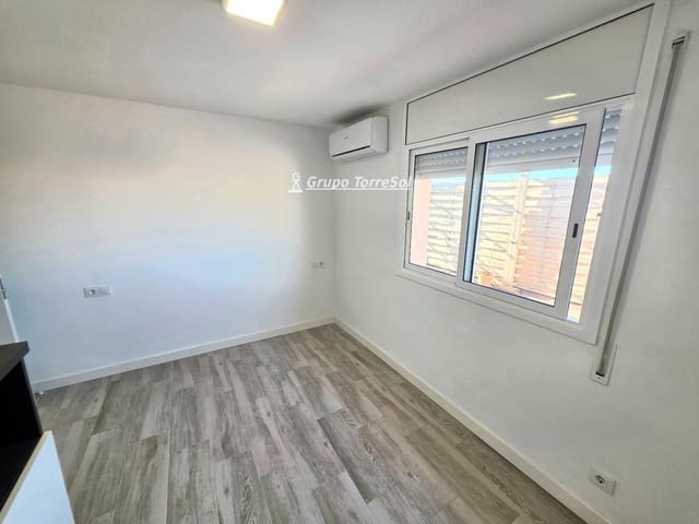 2 soverom Penthouse til salgs i Torredembarra - € 199 000 (Ref: 10060999)